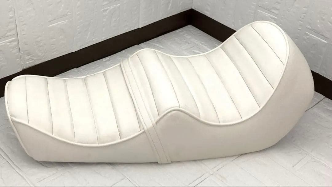 GS400 ホワイトレザー タックロールシート（あんこ抜き)