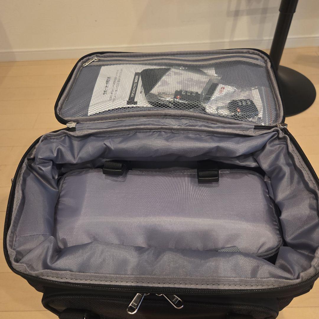 トリプラス　スーツケース