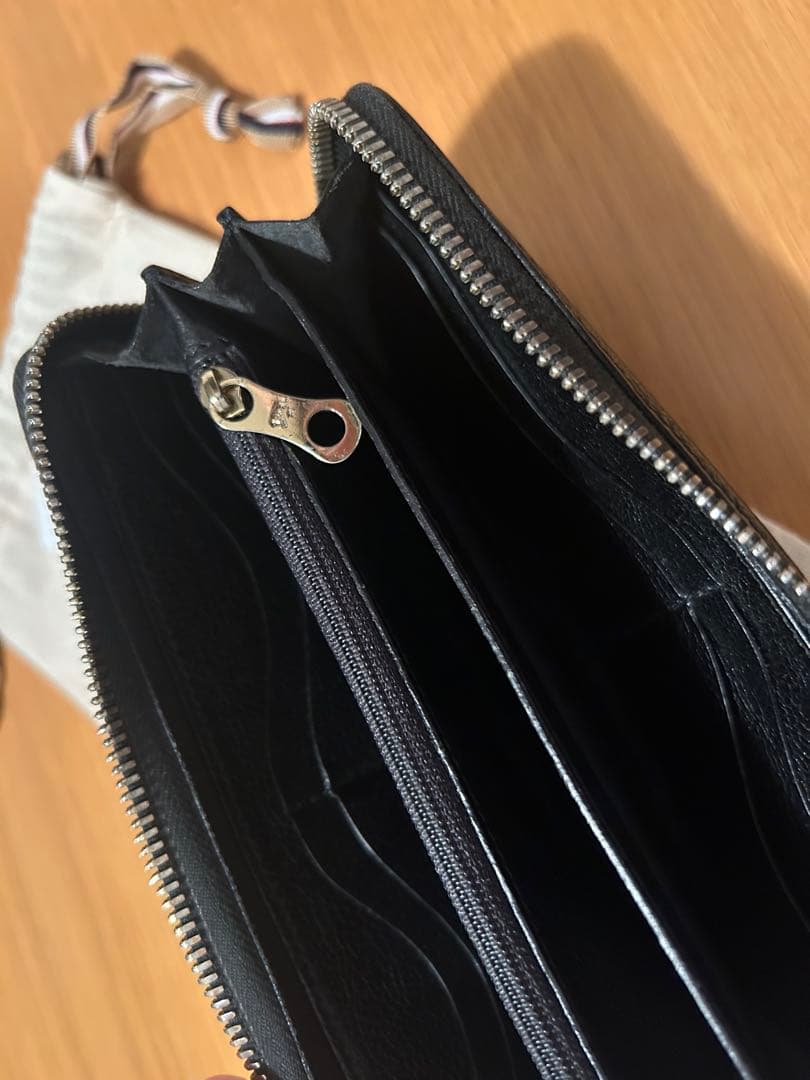 ILBISONTEブラック長財布