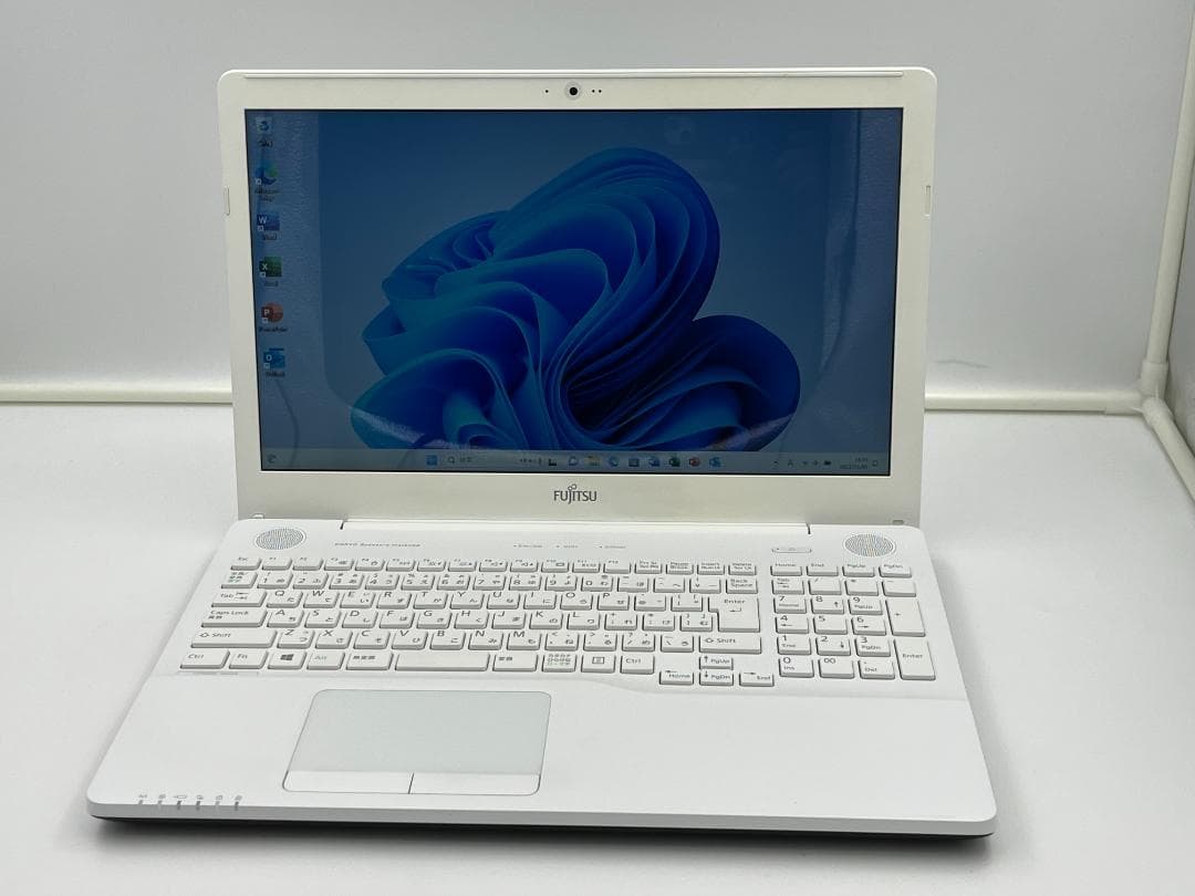 ノートパソコン core i3 windows11オフィス付き AH45/XW