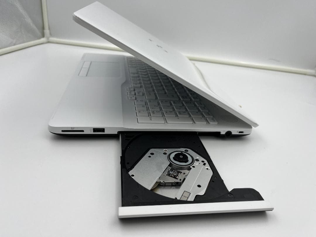 ノートパソコン core i3 windows11オフィス付き AH45/XW