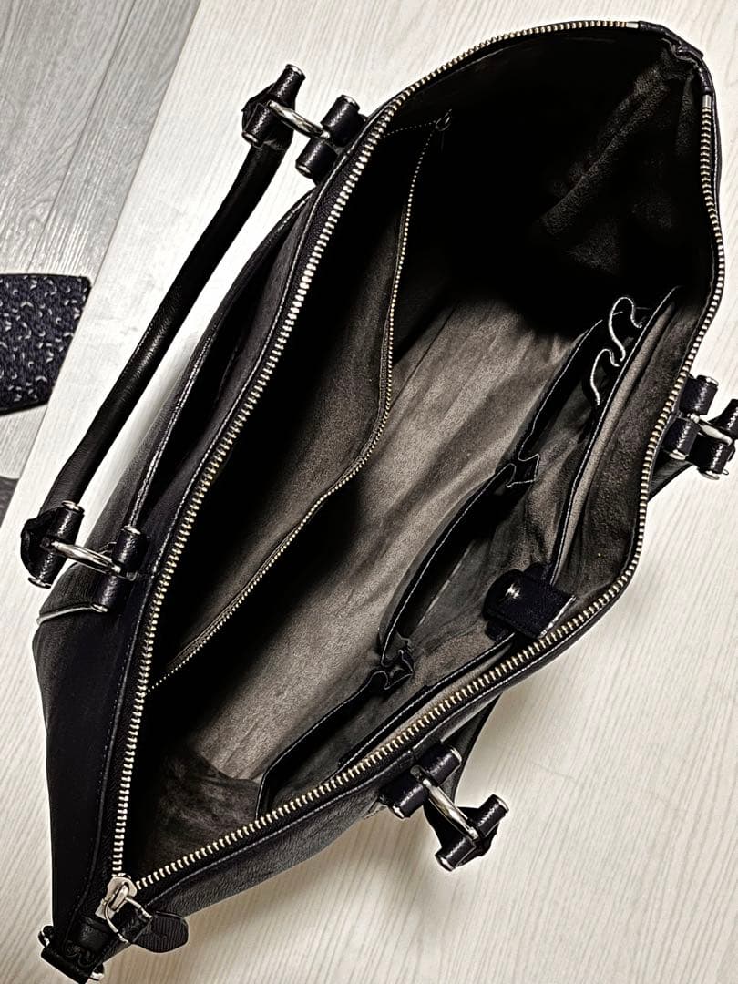 ペッレモルビダ トートバッグ(ネイビー)