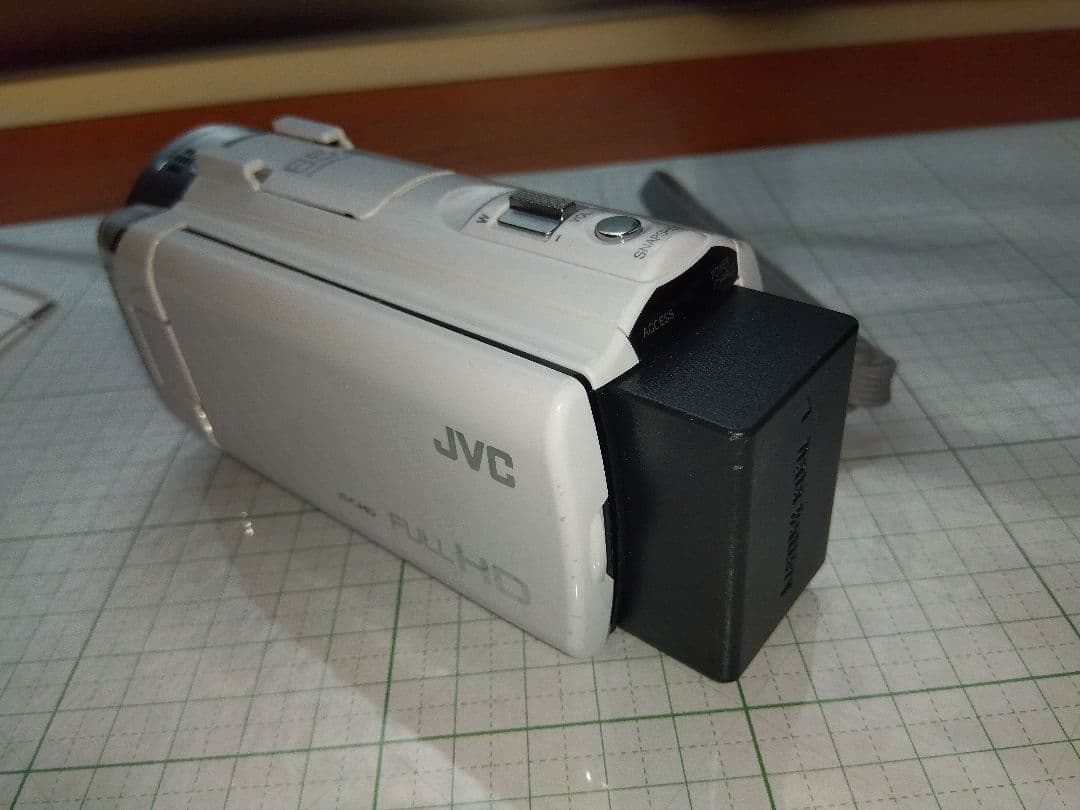 JVC Everio ビデオカメラ GZ-E765-w