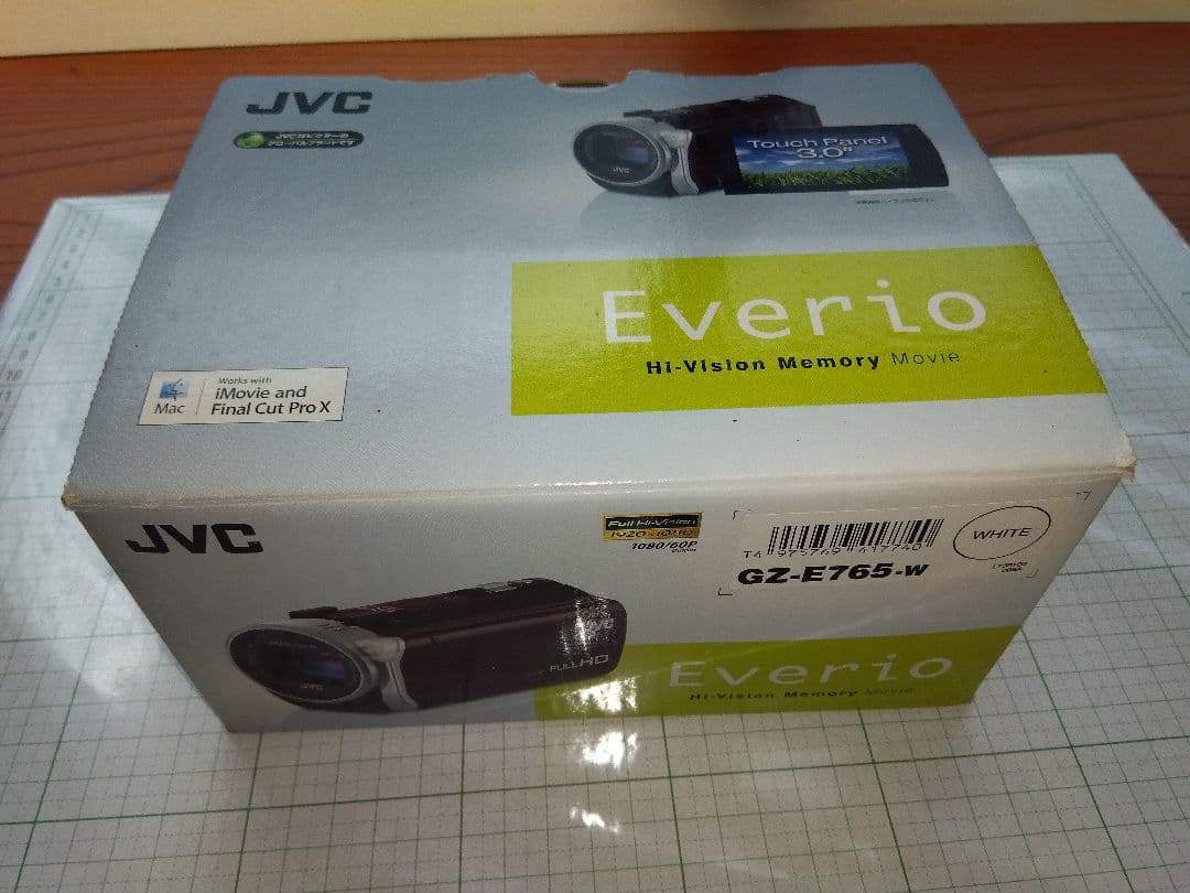 JVC Everio ビデオカメラ GZ-E765-w