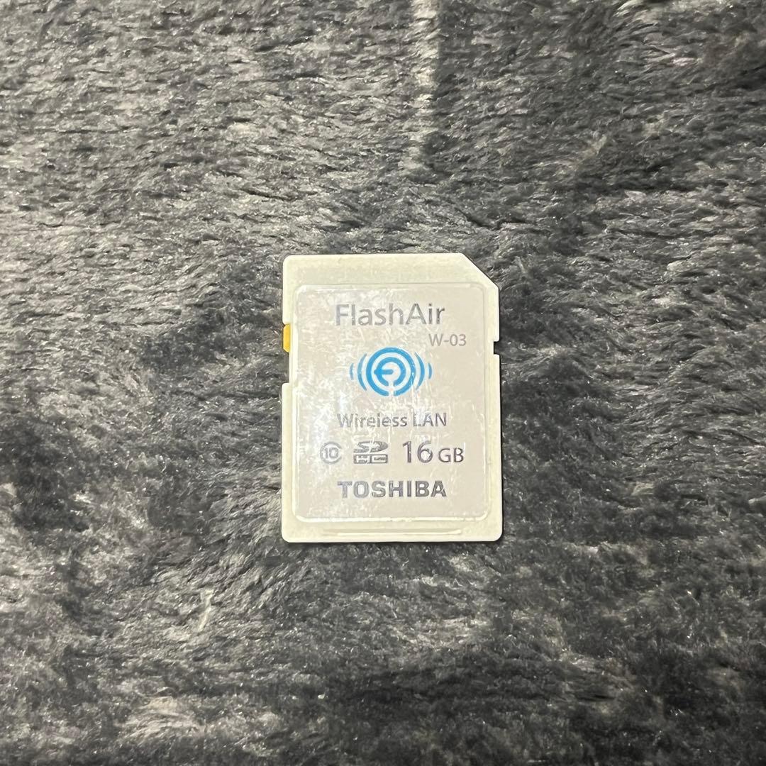 Canon EOS Kiss X8i 一眼レフカメラセット（レンズ3本付)