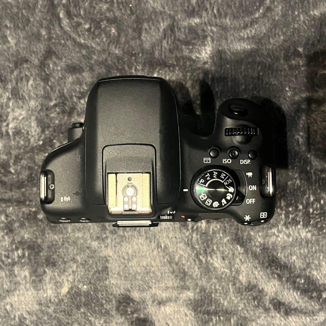 Canon EOS Kiss X8i 一眼レフカメラセット（レンズ3本付)