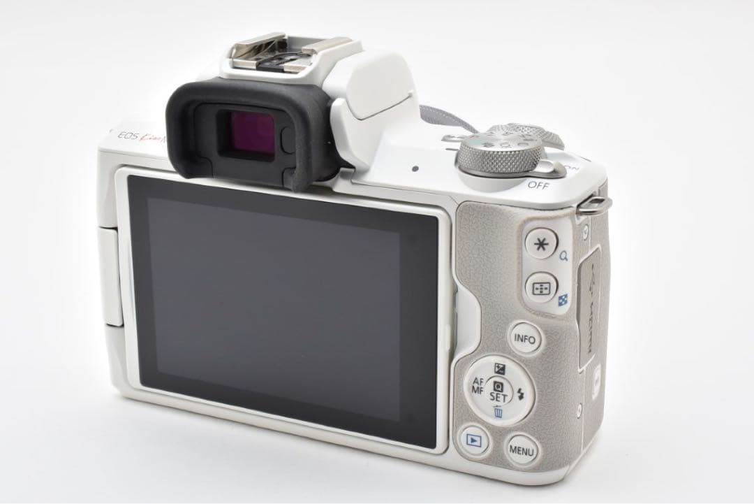 キヤノンCANON EOS KISS M2 EF-M15-45mm IS STM