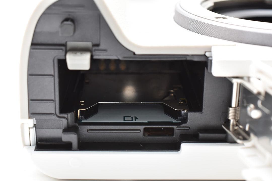 キヤノンCANON EOS KISS M2 EF-M15-45mm IS STM