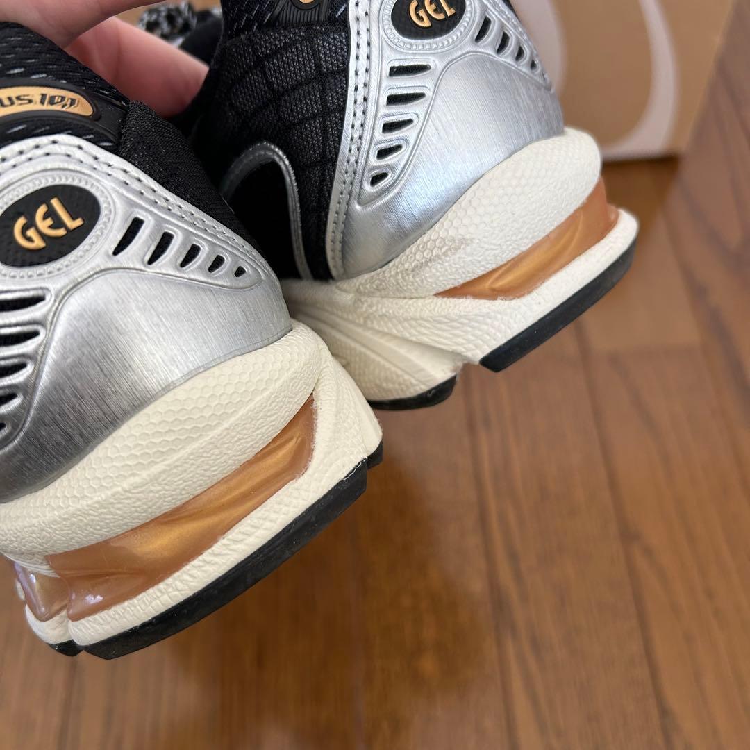 未使用　GEL-NIMBUS 10.1 26cm asicsスニーカー