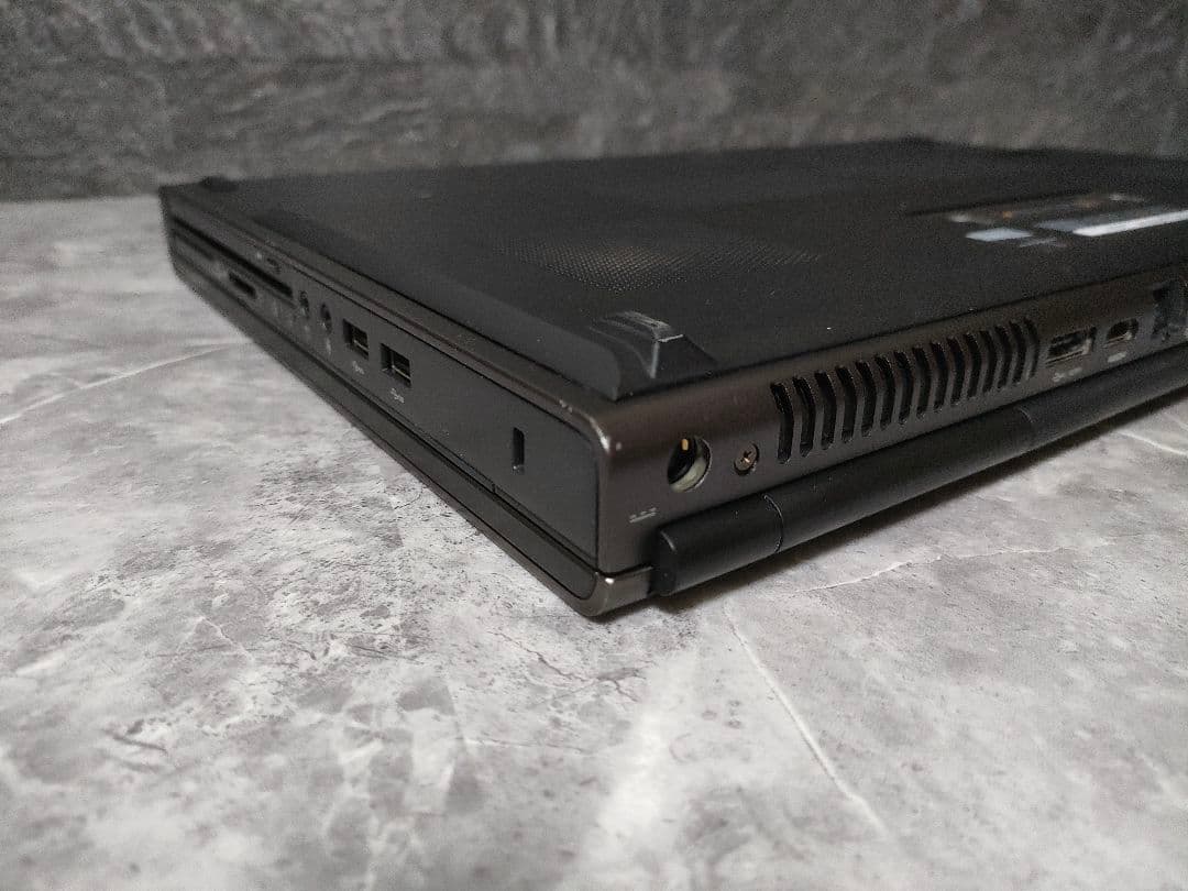 ✨DELL✨Precision✨corei7✨新品メモリ16✨新品SSD512✨