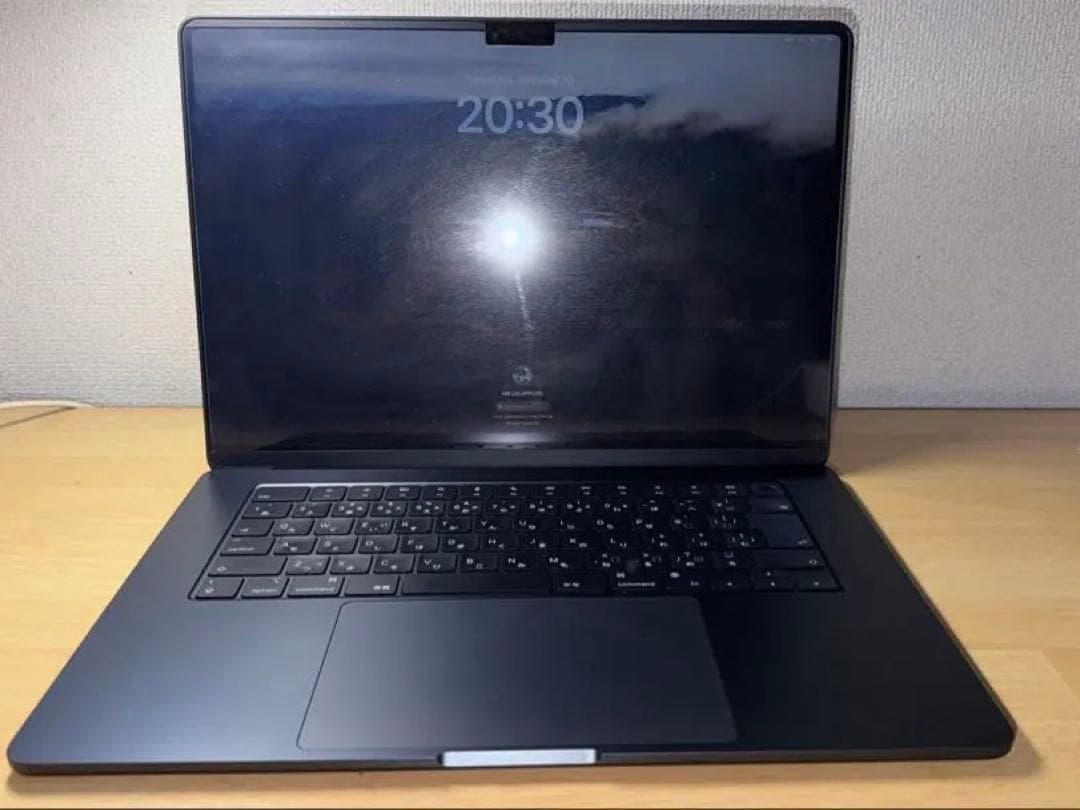 美品・ケース付MacBookAirM2 15インチ8GB1TBバッテリー99%