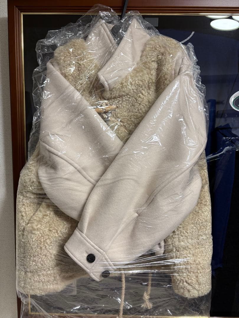 【HYKE】DOUBLE FACE DUFFEL JACKET クリーム