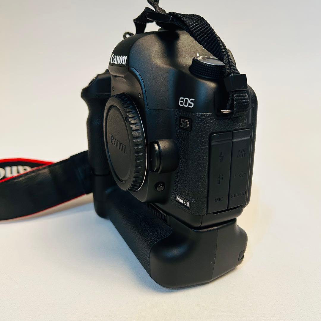美品　Canon EOS 5D Mark II 本体 バッテリーグリップ付き