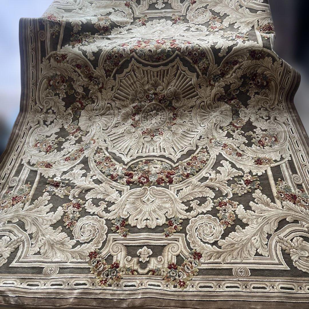 ペルシャ風ベルギー絨毯ジェノバ新品未使用