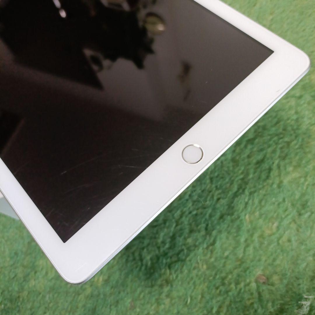 iPad本体 Apple iPad (6th Generation) 32GB Wi-Fi