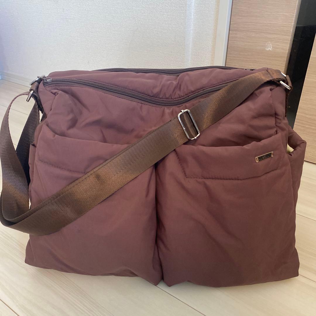 ジュメロ　パファーショルダーバッグ　ブラウン