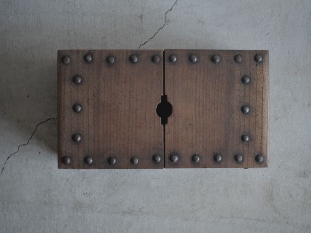 千両箱　賽銭箱　木箱　収納　箱　骨董　古家具　古道具　アンティーク　江戸　明治