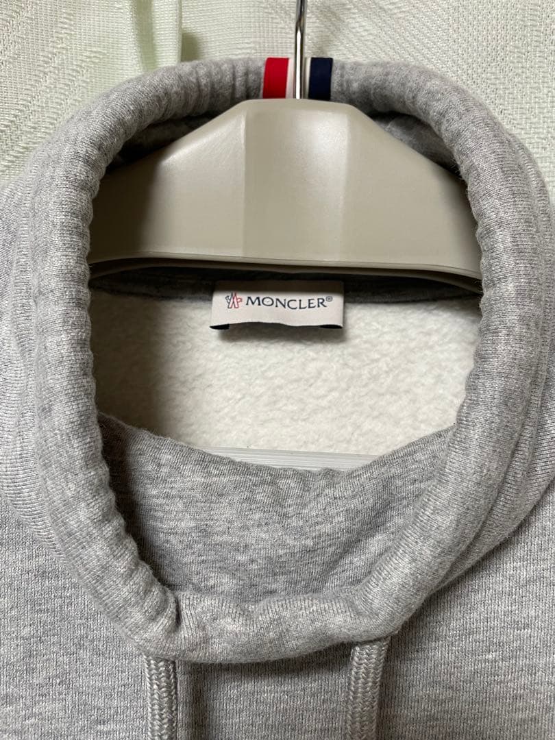 MONCLER ハイネックトレーナー　デカワッペン