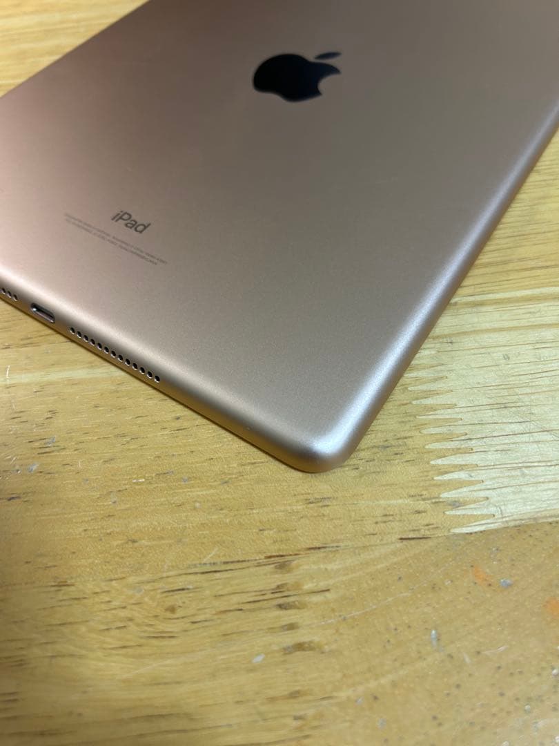 Tamtu　iPad (第6世代) Wi-Fi 32GB ゴールド