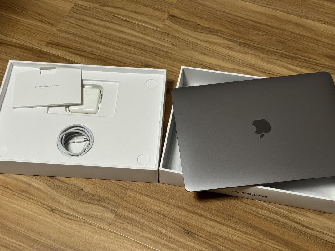 MacBook Air (Retina, 13-inch, 2020) シルバー