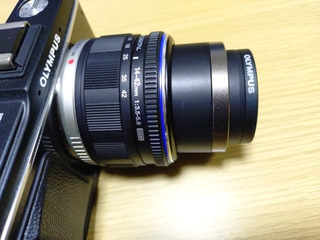 OLYMPUS PEN E-P2 レンズ付 充電器新品 手ブレ補正不良 ジャンク