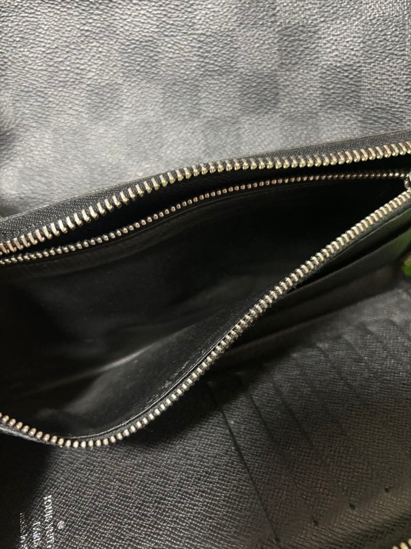 本日限定価格　Louis Vuitton 財布付きボディバッグ ブラック