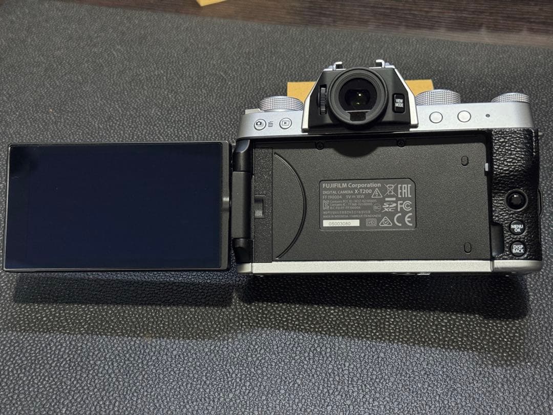 FUJIFILM X-T200 ミラーレスカメラ