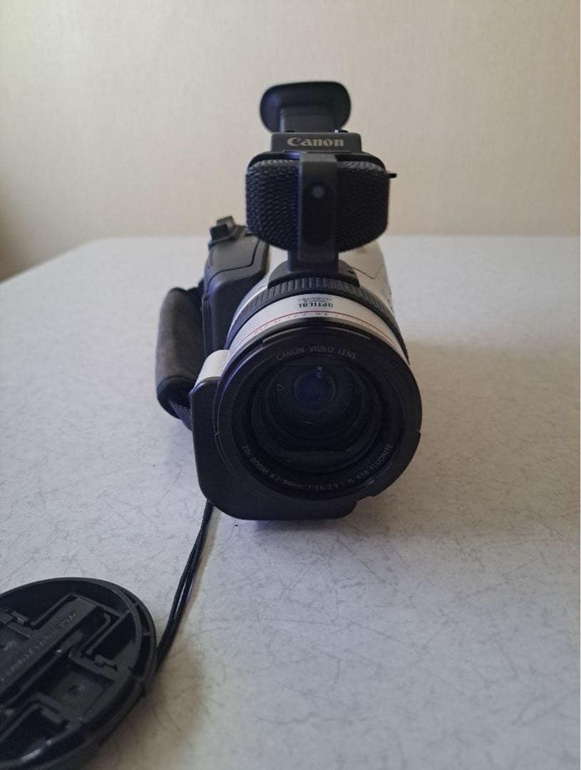 Canon ビデオカメラ本体 100倍ズーム 3ccd GL2 ジャンク品