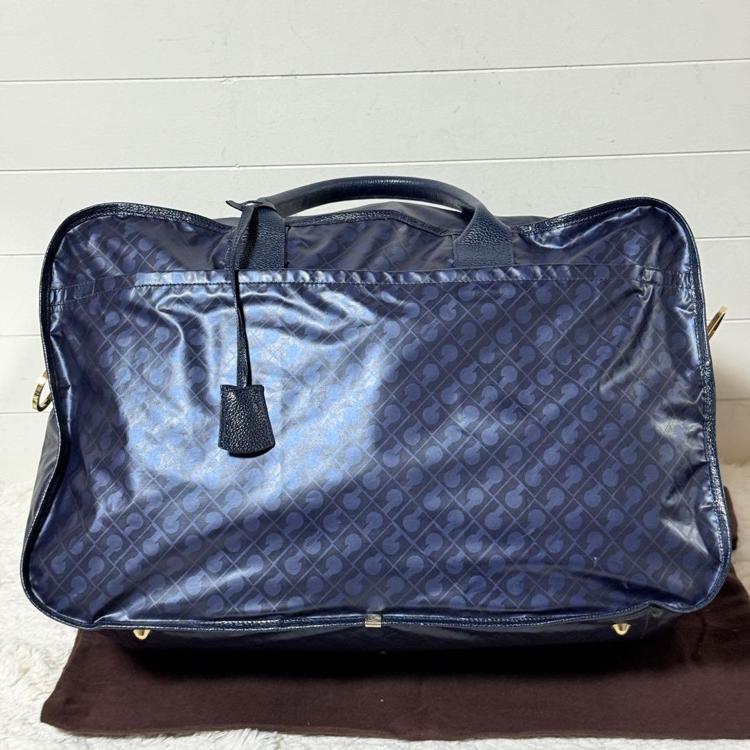 未使用✨ゲラルディーニ　ソフティ　ボストンバッグ　総柄　ネイビー　PVC 撥水