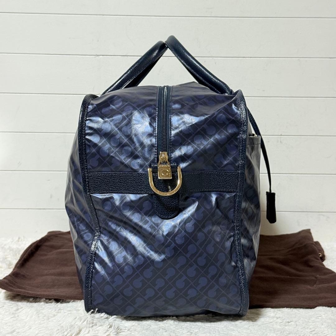 未使用✨ゲラルディーニ　ソフティ　ボストンバッグ　総柄　ネイビー　PVC 撥水