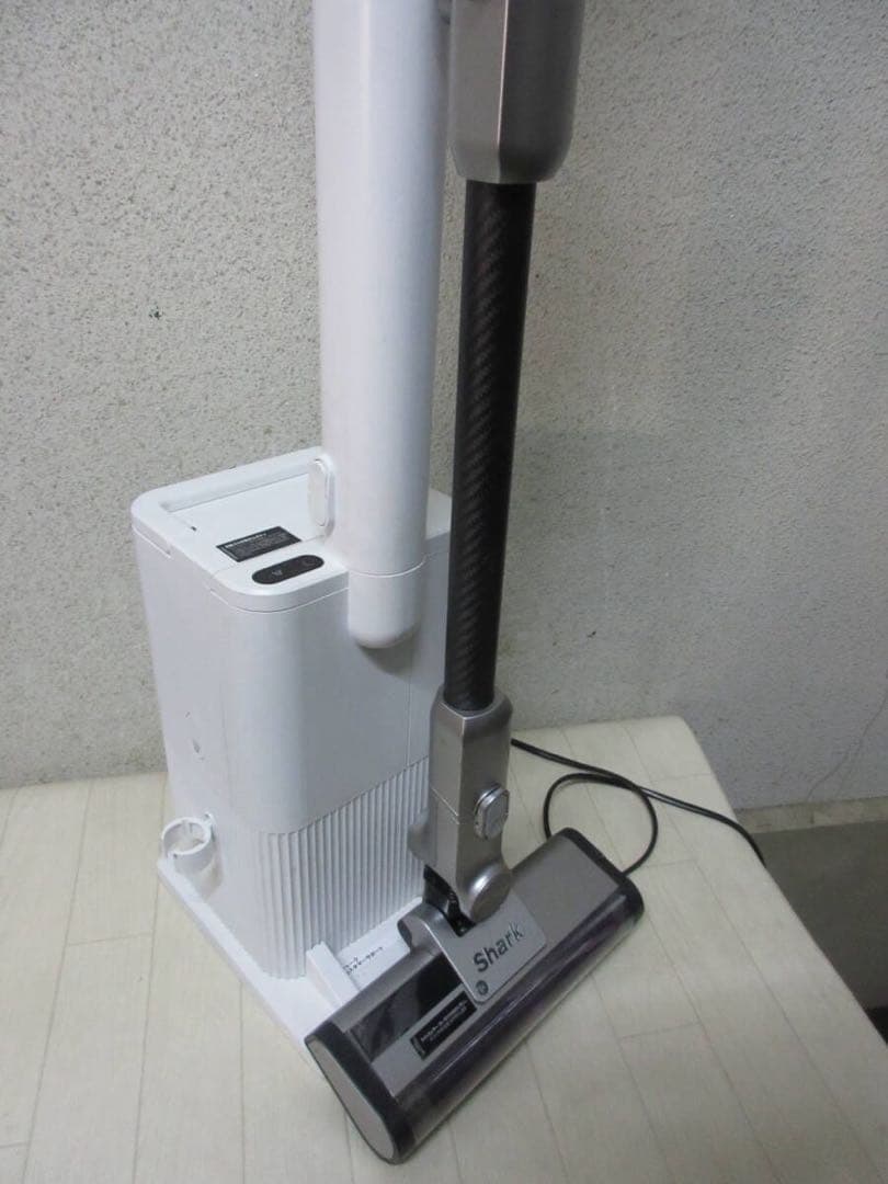 Shark シャーク CleanSense iQ+コードレススティッククリーナー