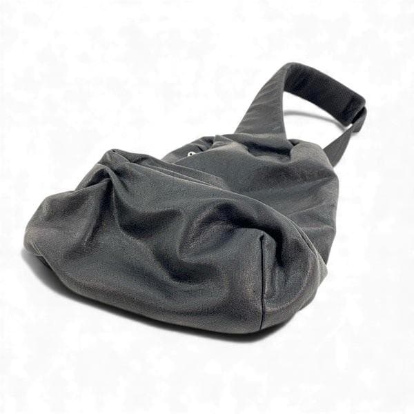 美品 定価4.8万 DIESEL ディーゼル レザー ショルダー ボディバッグ