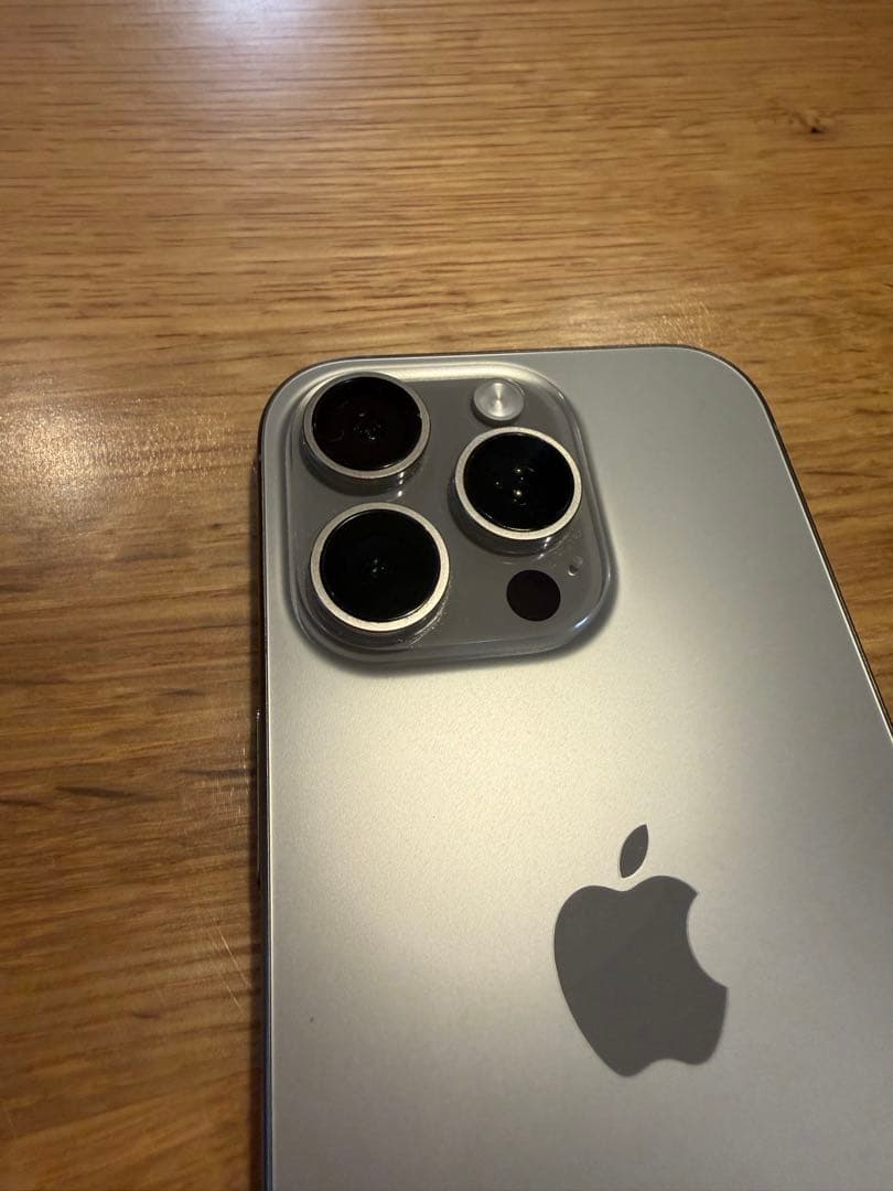 【Simフリー】iPhone 16 Pro 256GB ナチュラルチタニウム