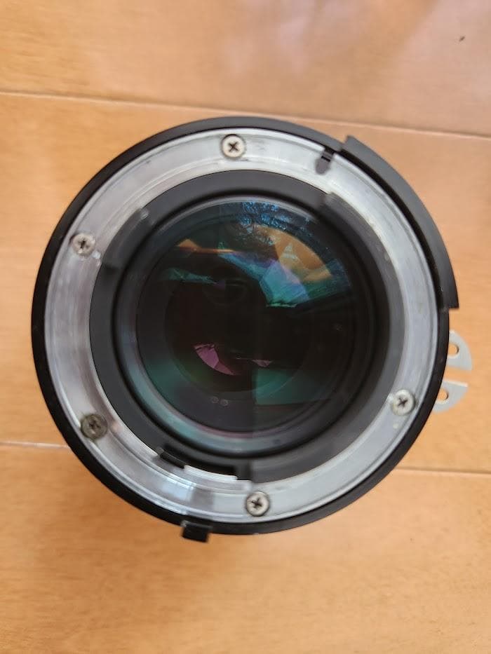 NIKKOR 105mm f/2.5 レンズ（中古）