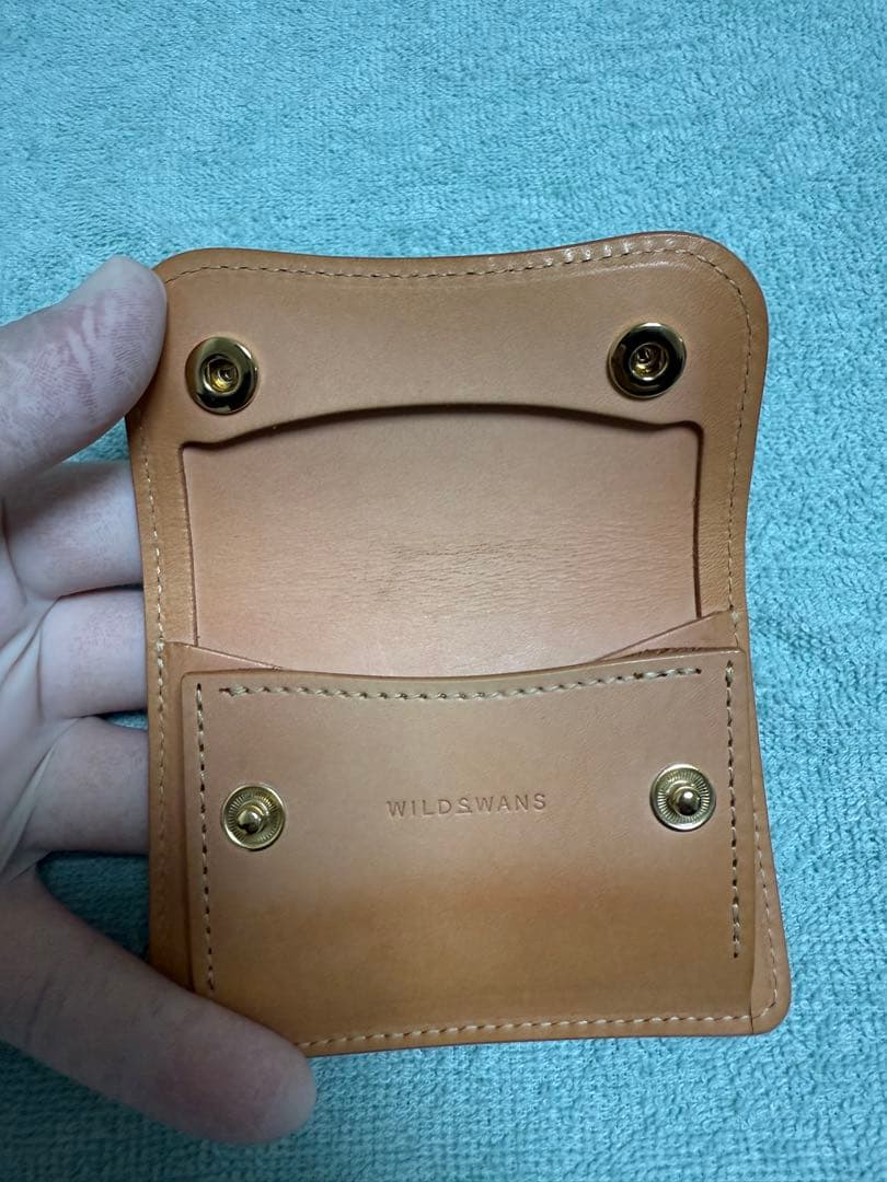 ワイルドスワンズ　タング　サドルプルアップ　ナチュラル＋カラビナキーリングL