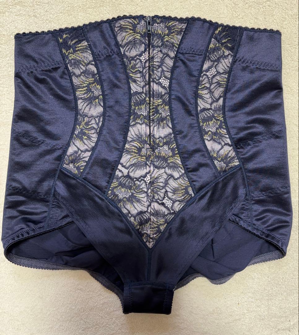 マルココールシャンジェ ヴォワールガードル最終の最終お値下げです