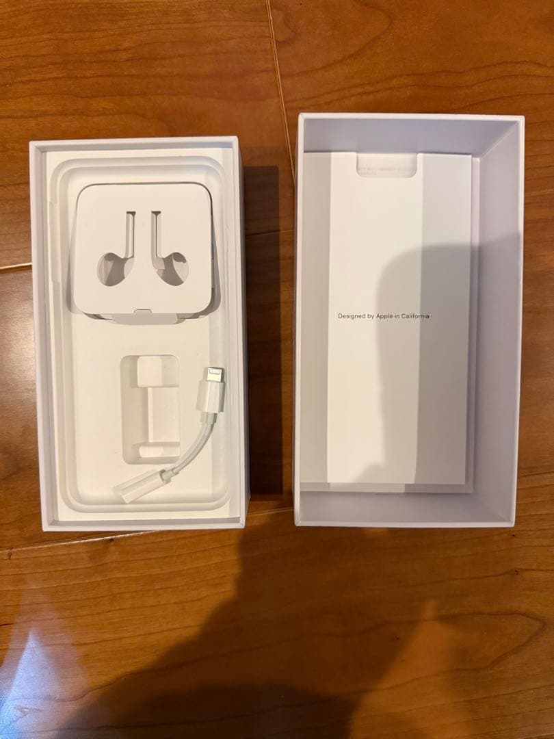 おまけ有 美品 iPhone 8 Plus シルバー SIMフリー256GB