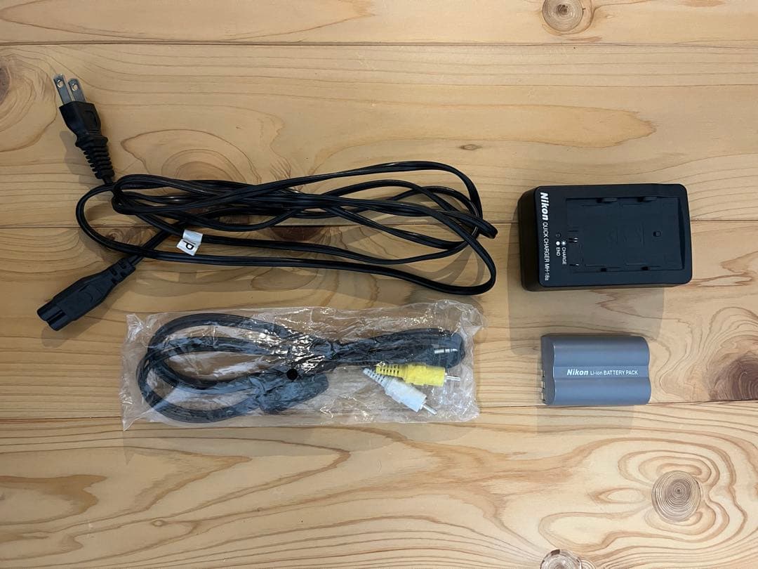 Nikon D80 デジタル一眼レフカメラ 18-55mmレンズ付き