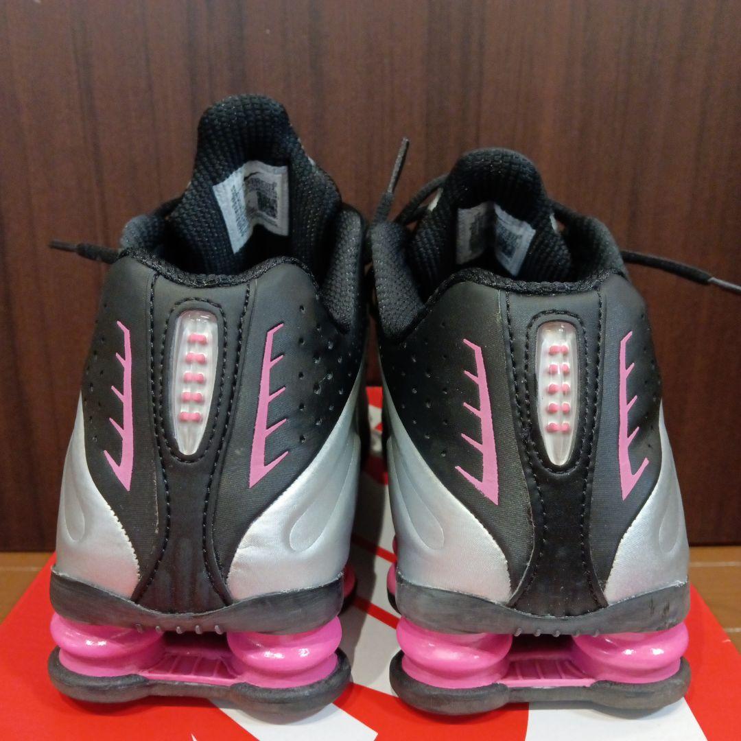 激レア Nike Shox R4 ナイキ ショックス スニーカー シルバー