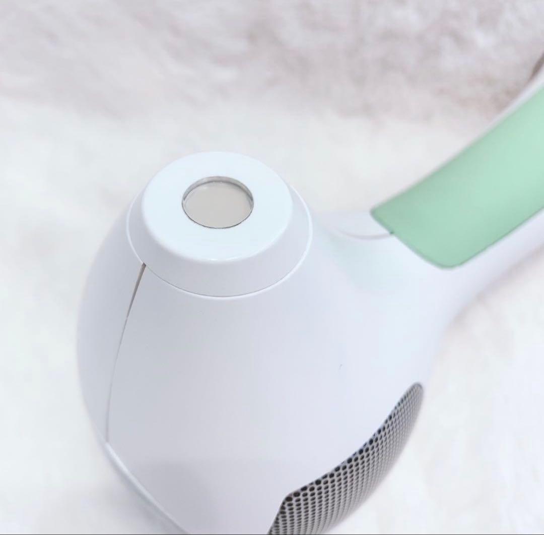 【未使用に近い】4X Tria 脱毛器　最新モデル トリア パーソナルレーザー