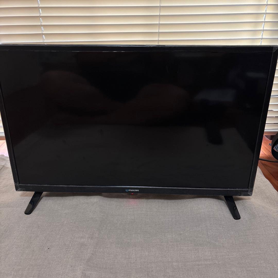 24インチ液晶テレビ