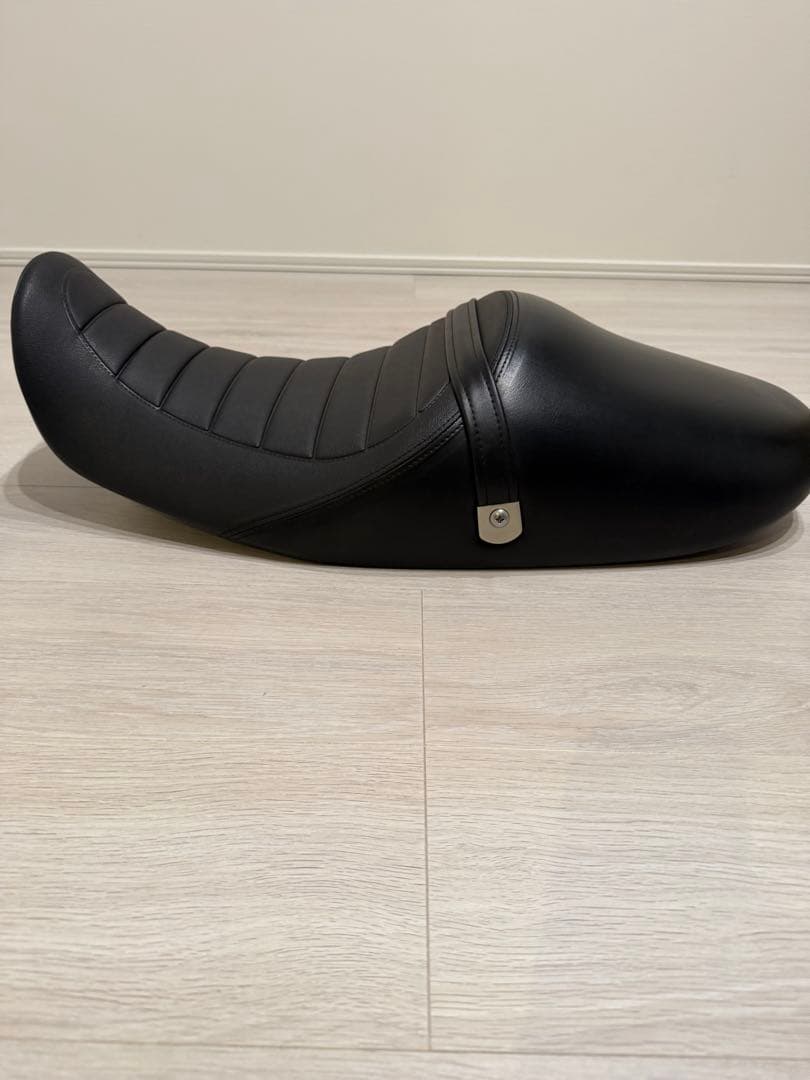 Z900CAFE用 カスタムシート 約30mm アンコ抜き仕様 美品