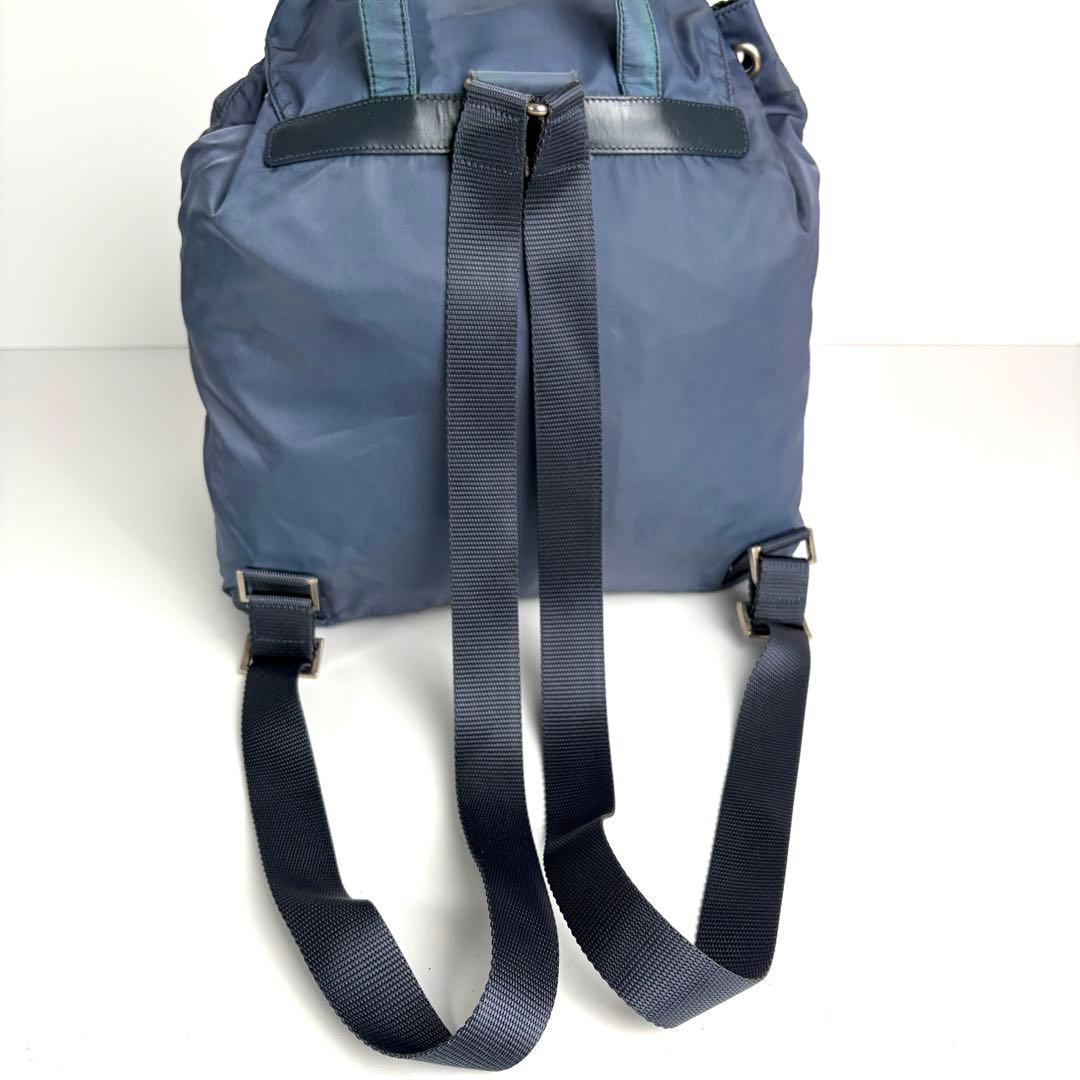 美品 PRADA プラダ リュック 三角ロゴプレート ナイロン レザー ブルー