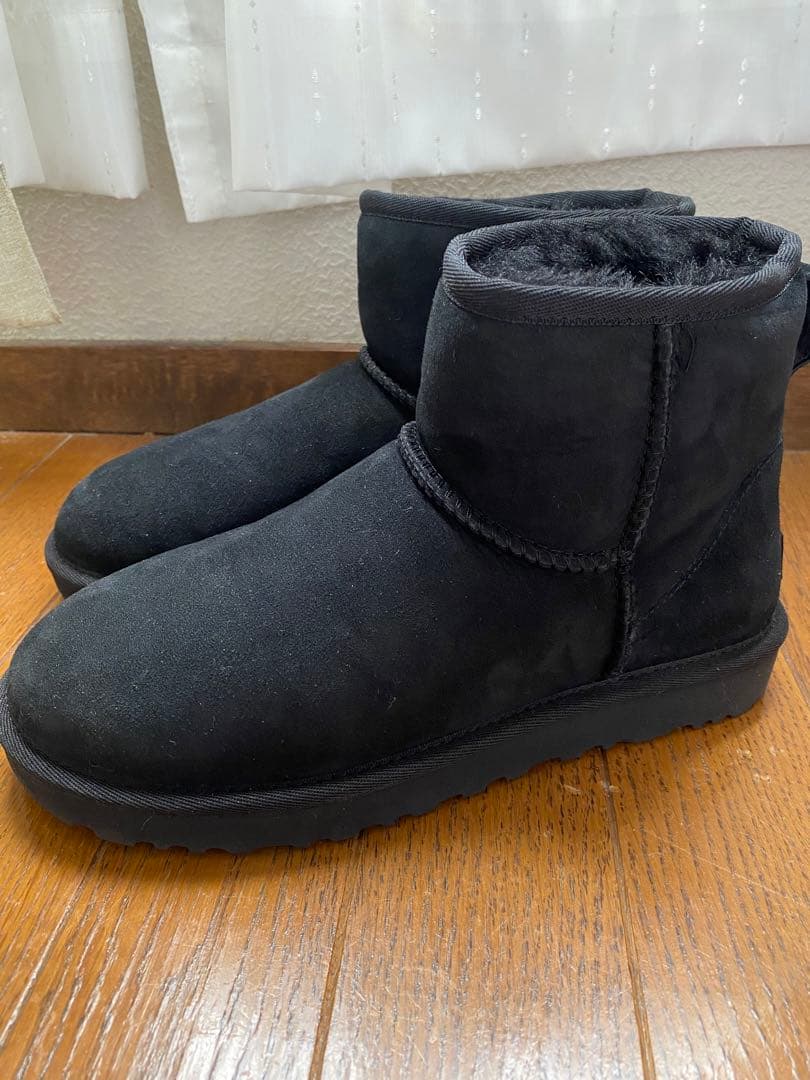 本日限定価格！ほぼ新品！UGG classic mini Ⅱ ブラック　サイズ7