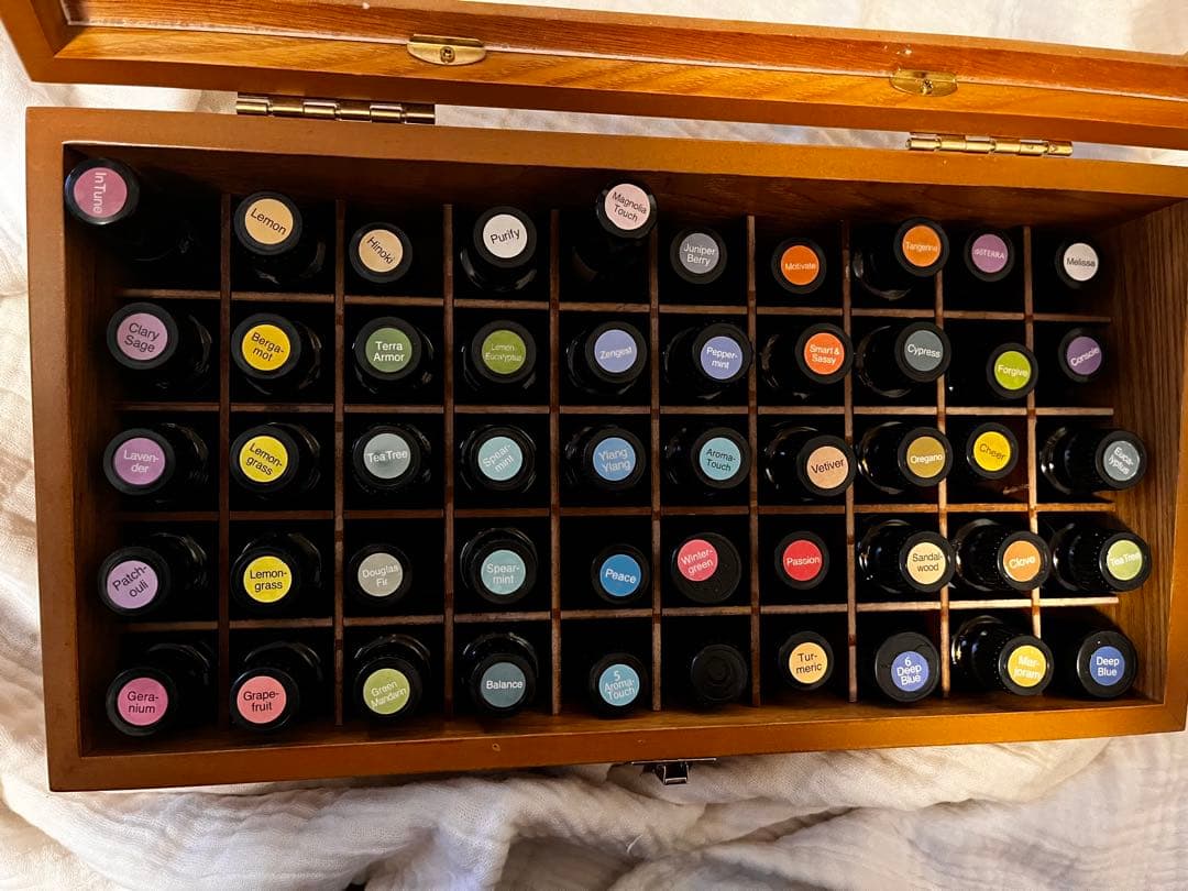 doTERRA エッセンシャルオイル50本