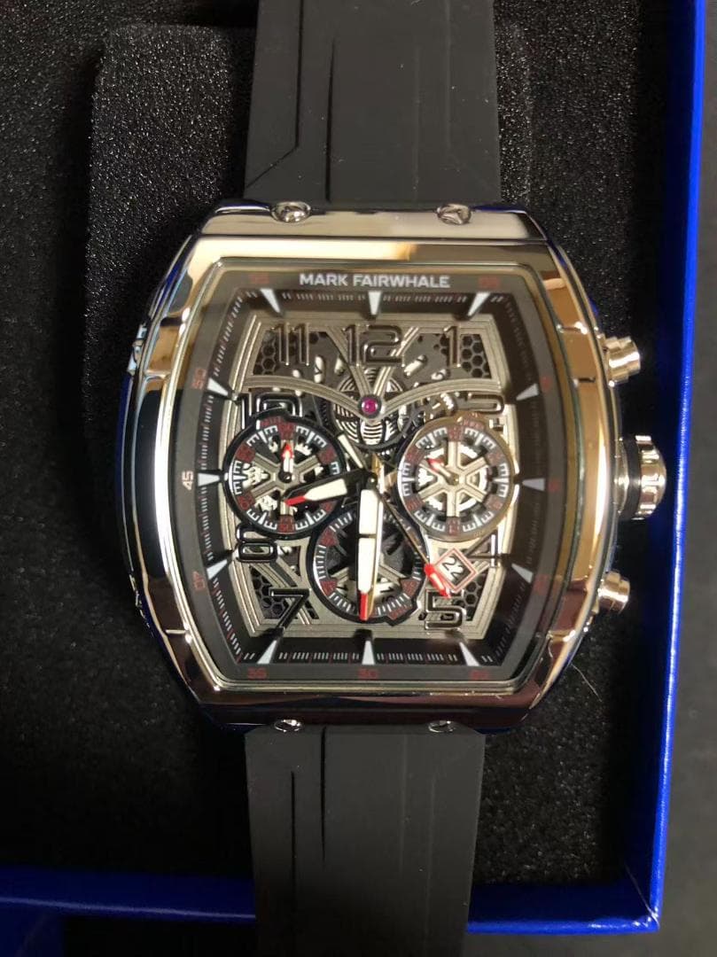 よっさん【希少】【期間限定価格】スクエア型 腕時計 クロノグラフ風 箱付き