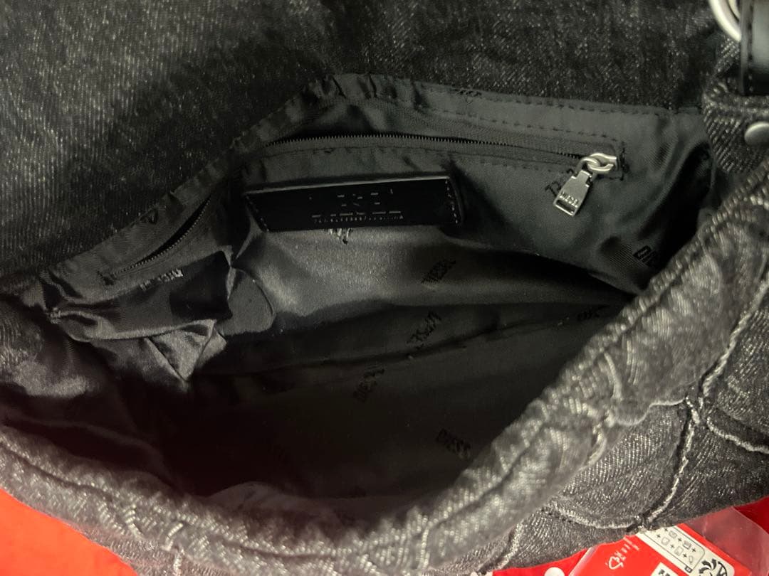 ま*こ様 DIESEL Charm-D Shoulder M