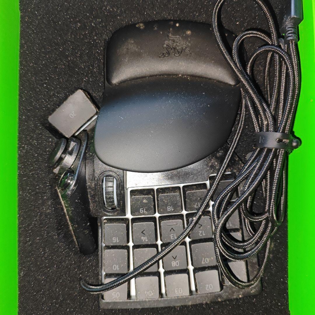 Razer Tartarus V2 ゲーミングキーパッド