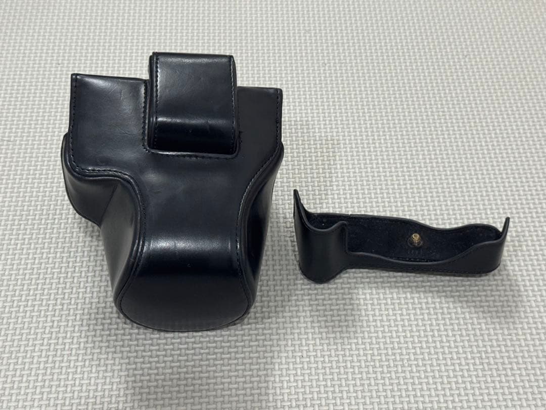 キャノンCanon EOS Kiss M2 ダブルレンズキット 予備バッテリー付