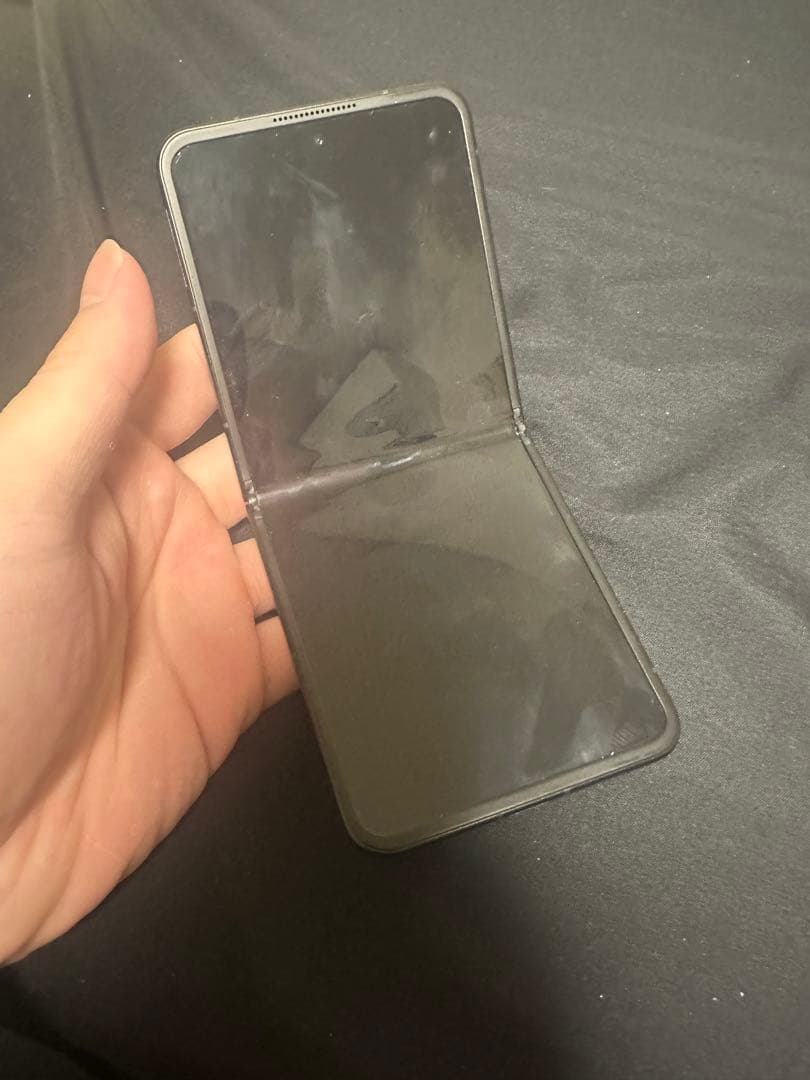 nubia Flip 5G スマートフォン本体（最終値下げ）